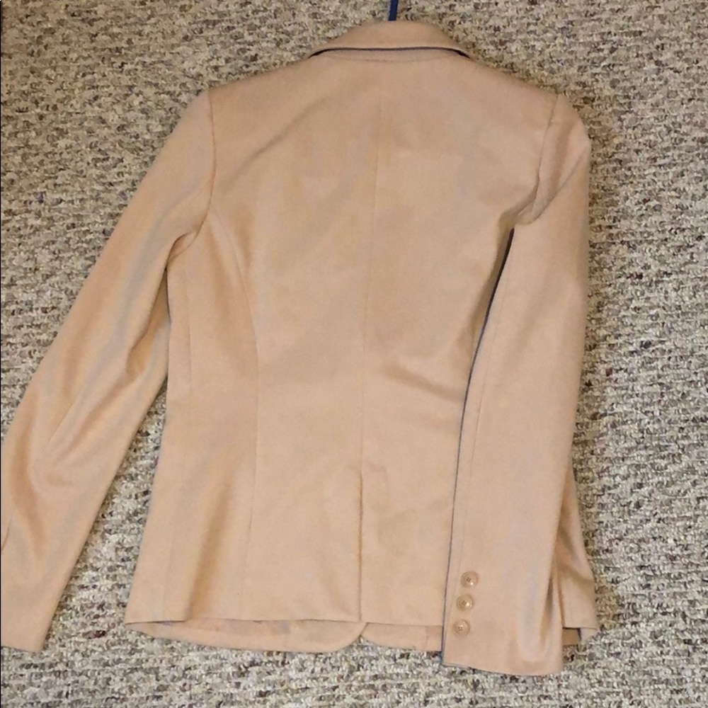 Blazer - Picture 6 of 6